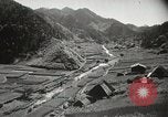 Immagine di Cittadini sala pubblica Sugata Prefettura di Gifu Giappone, 1950, secondo 56 filmato di repertorio 65675067529