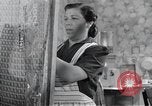 Standbild Aktivitäten einer Familie United States USA, 1951, aus Sekunde 11 historischem Filmmaterial Videoclip 65675067538