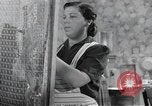 Standbild Aktivitäten einer Familie United States USA, 1951, aus Sekunde 13 historischem Filmmaterial Videoclip 65675067538