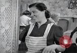 Standbild Aktivitäten einer Familie United States USA, 1951, aus Sekunde 25 historischem Filmmaterial Videoclip 65675067538