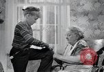 Standbild Aktivitäten einer Familie United States USA, 1951, aus Sekunde 34 historischem Filmmaterial Videoclip 65675067538