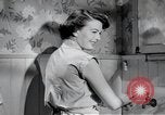 Standbild Aktivitäten einer Familie United States USA, 1951, aus Sekunde 39 historischem Filmmaterial Videoclip 65675067538