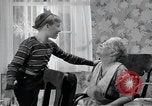 Standbild Aktivitäten einer Familie United States USA, 1951, aus Sekunde 48 historischem Filmmaterial Videoclip 65675067538