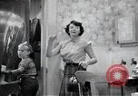 Standbild Aktivitäten einer Familie United States USA, 1951, aus Sekunde 57 historischem Filmmaterial Videoclip 65675067538