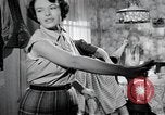 Standbild Aktivitäten einer Familie United States USA, 1951, aus Sekunde 59 historischem Filmmaterial Videoclip 65675067538