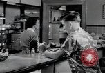 Standbild Aktivitäten einer Familie United States USA, 1951, aus Sekunde 11 historischem Filmmaterial Videoclip 65675067541