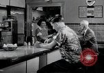 Standbild Aktivitäten einer Familie United States USA, 1951, aus Sekunde 17 historischem Filmmaterial Videoclip 65675067541