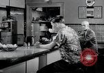 Standbild Aktivitäten einer Familie United States USA, 1951, aus Sekunde 21 historischem Filmmaterial Videoclip 65675067541