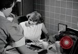 Standbild Aktivitäten einer Familie United States USA, 1951, aus Sekunde 31 historischem Filmmaterial Videoclip 65675067541