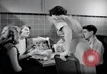Standbild Aktivitäten einer Familie United States USA, 1951, aus Sekunde 36 historischem Filmmaterial Videoclip 65675067541