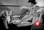 Standbild Aktivitäten einer Familie United States USA, 1951, aus Sekunde 37 historischem Filmmaterial Videoclip 65675067541