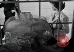 Standbild Aktivitäten einer Familie United States USA, 1951, aus Sekunde 52 historischem Filmmaterial Videoclip 65675067541