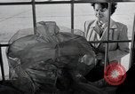 Standbild Aktivitäten einer Familie United States USA, 1951, aus Sekunde 53 historischem Filmmaterial Videoclip 65675067541