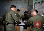 Image le transport aérien de personnel Saigon Vietnam, 1966, de la seconde 14 séquences d'archives historiques vidéo 65675067557