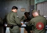 Image le transport aérien de personnel Saigon Vietnam, 1966, de la seconde 18 séquences d'archives historiques vidéo 65675067557