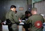 Image le transport aérien de personnel Saigon Vietnam, 1966, de la seconde 23 séquences d'archives historiques vidéo 65675067557