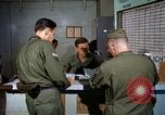 Image le transport aérien de personnel Saigon Vietnam, 1966, de la seconde 28 séquences d'archives historiques vidéo 65675067557