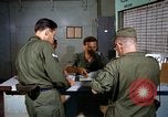 Image le transport aérien de personnel Saigon Vietnam, 1966, de la seconde 30 séquences d'archives historiques vidéo 65675067557