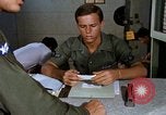 Image le transport aérien de personnel Saigon Vietnam, 1966, de la seconde 32 séquences d'archives historiques vidéo 65675067557