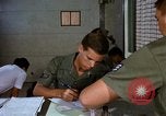 Image le transport aérien de personnel Saigon Vietnam, 1966, de la seconde 50 séquences d'archives historiques vidéo 65675067557