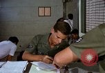 Image le transport aérien de personnel Saigon Vietnam, 1966, de la seconde 51 séquences d'archives historiques vidéo 65675067557