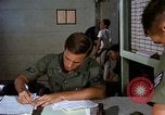 Image le transport aérien de personnel Saigon Vietnam, 1966, de la seconde 58 séquences d'archives historiques vidéo 65675067557