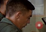 Image le transport aérien de personnel Saigon Vietnam, 1966, de la seconde 51 séquences d'archives historiques vidéo 65675067558