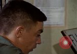 Image le transport aérien de personnel Saigon Vietnam, 1966, de la seconde 61 séquences d'archives historiques vidéo 65675067558