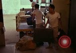 Image le transport aérien de personnel Saigon Vietnam, 1966, de la seconde 10 séquences d'archives historiques vidéo 65675067559