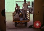 Image le transport aérien de personnel Saigon Vietnam, 1966, de la seconde 30 séquences d'archives historiques vidéo 65675067559