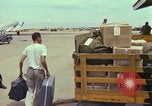 Image le transport aérien de personnel Saigon Vietnam, 1966, de la seconde 48 séquences d'archives historiques vidéo 65675067559