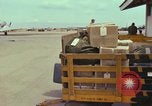 Image le transport aérien de personnel Saigon Vietnam, 1966, de la seconde 51 séquences d'archives historiques vidéo 65675067559