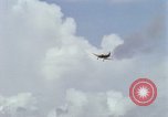 Standbild Air Transport von Personal Saigon Vietnam, 1966, aus Sekunde 16 historischem Filmmaterial Videoclip 65675067561
