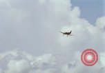 Standbild Air Transport von Personal Saigon Vietnam, 1966, aus Sekunde 17 historischem Filmmaterial Videoclip 65675067561