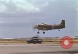 Standbild Air Transport von Personal Saigon Vietnam, 1966, aus Sekunde 45 historischem Filmmaterial Videoclip 65675067561