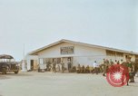 Standbild Air Transport von Personal Saigon Vietnam, 1966, aus Sekunde 11 historischem Filmmaterial Videoclip 65675067562