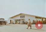 Standbild Air Transport von Personal Saigon Vietnam, 1966, aus Sekunde 20 historischem Filmmaterial Videoclip 65675067562