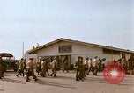 Standbild Air Transport von Personal Saigon Vietnam, 1966, aus Sekunde 27 historischem Filmmaterial Videoclip 65675067562