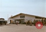 Standbild Air Transport von Personal Saigon Vietnam, 1966, aus Sekunde 44 historischem Filmmaterial Videoclip 65675067562