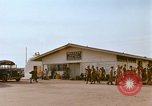 Standbild Air Transport von Personal Saigon Vietnam, 1966, aus Sekunde 55 historischem Filmmaterial Videoclip 65675067562