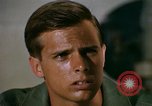 Immagine di Il trasporto aereo di personale Saigon Vietnam, 1966, secondo 47 filmato di repertorio 65675067563