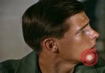 Immagine di Il trasporto aereo di personale Saigon Vietnam, 1966, secondo 51 filmato di repertorio 65675067563