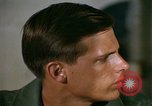 Immagine di Il trasporto aereo di personale Saigon Vietnam, 1966, secondo 57 filmato di repertorio 65675067563