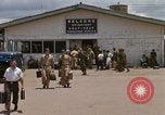 Image le transport aérien de personnel Saigon Vietnam, 1966, de la seconde 46 séquences d'archives historiques vidéo 65675067564