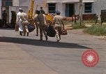 Image le transport aérien de personnel Saigon Vietnam, 1966, de la seconde 50 séquences d'archives historiques vidéo 65675067564