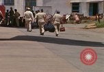 Image le transport aérien de personnel Saigon Vietnam, 1966, de la seconde 56 séquences d'archives historiques vidéo 65675067564