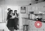 Image l'amélioration des conditions de vie Japon, 1950, de la seconde 37 séquences d'archives historiques vidéo 65675067567
