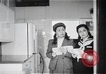 Image l'amélioration des conditions de vie Japon, 1950, de la seconde 59 séquences d'archives historiques vidéo 65675067567