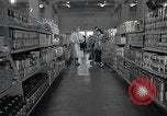 Standbild japanischen Braut Schule Japan, 1956, aus Sekunde 7 historischem Filmmaterial Videoclip 65675067571