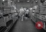 Standbild japanischen Braut Schule Japan, 1956, aus Sekunde 13 historischem Filmmaterial Videoclip 65675067571